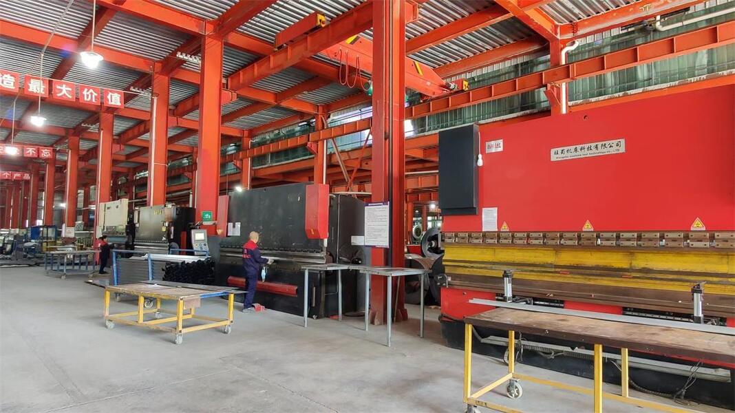 Sichuan Xindafu Door Industry Co., Ltd. manufacturer production line