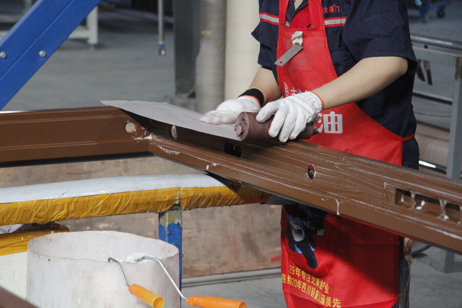 Sichuan Xindafu Door Industry Co., Ltd. manufacturer production line